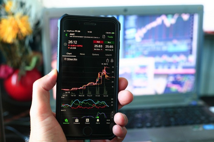 A Good Story Always Wins — Robinhood’s IPO Pivot